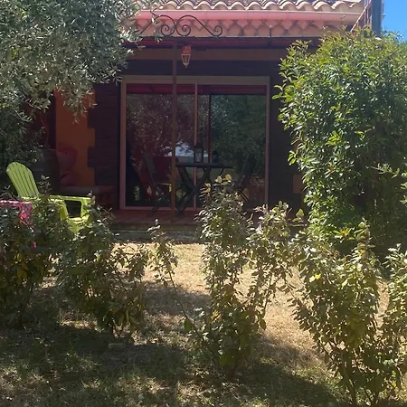 Combe Charelle Apartman Gras