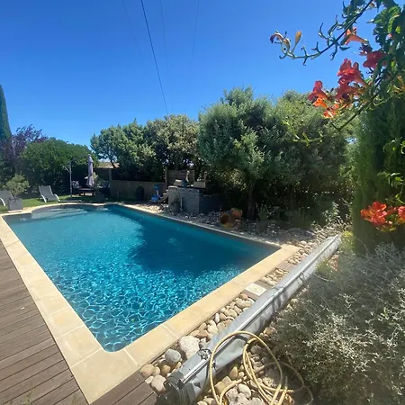 Combe Charelle Apartman